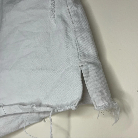 A+F The 4” Mom Short High Rise Off White Denim Shorts - Picture 6 of 12